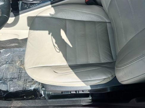 Used 2019 Ford Escape Titanium FWD image 19