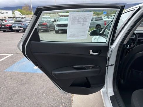 Used 2017 Kia Optima LX image 21