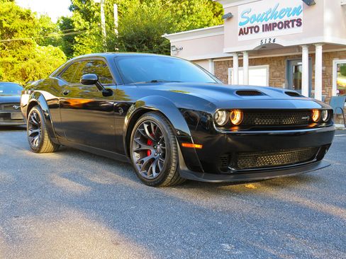 Used 2020 Dodge Challenger SRT Hellcat Redeye image 5