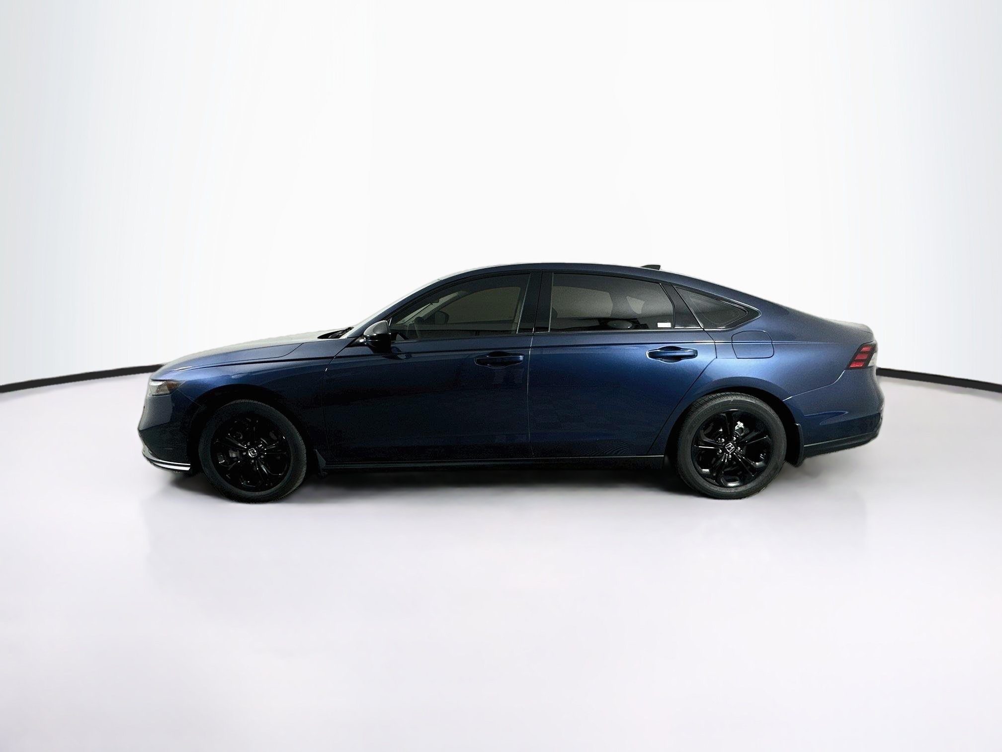 Used 2025 Honda Accord SE image 4