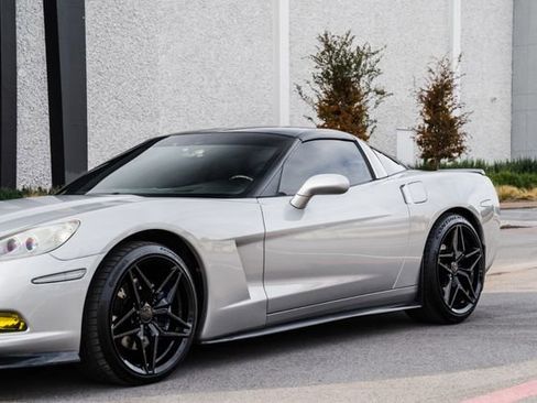 Used 2005 Chevrolet Corvette Coupe w/ Preferred Equipment Group image 39