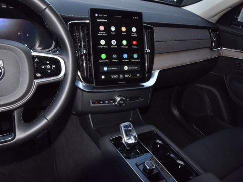 Used 2025 Volvo XC90 B6 Plus image 27