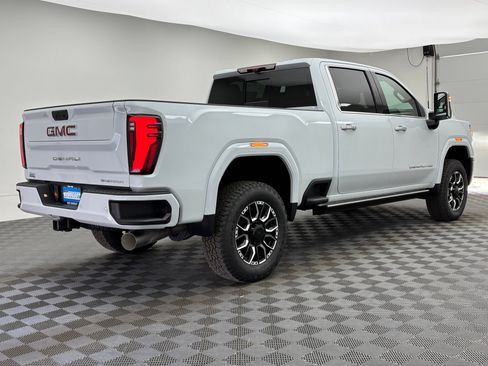New 2026 GMC Sierra 3500 Denali w/ Denali Reserve Package AWD/4WD image 10