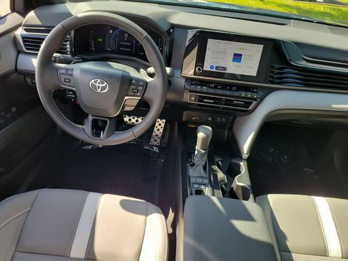 Used 2026 Toyota Camry SE AWD/4WD image 26