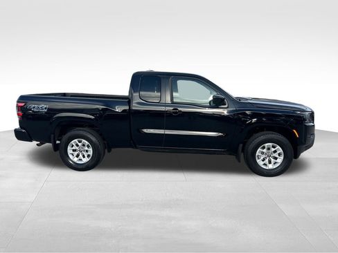 Used 2024 Nissan Frontier SV w/ Technology Package image 7