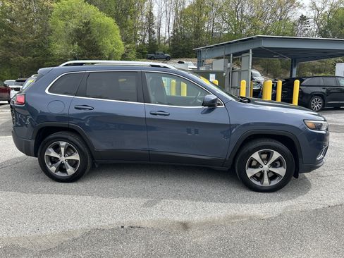 Certified 2019 Jeep Cherokee Limited AWD/4WD image 6