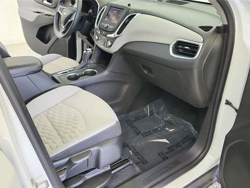 Used 2020 Chevrolet Equinox LS w/ LS Convenience Package FWD image 34