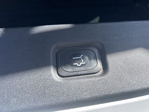 Certified 2025 Ford Expedition Active AWD/4WD image 21