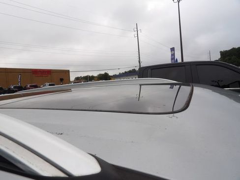 Used 2020 Ford Explorer Limited RWD image 18