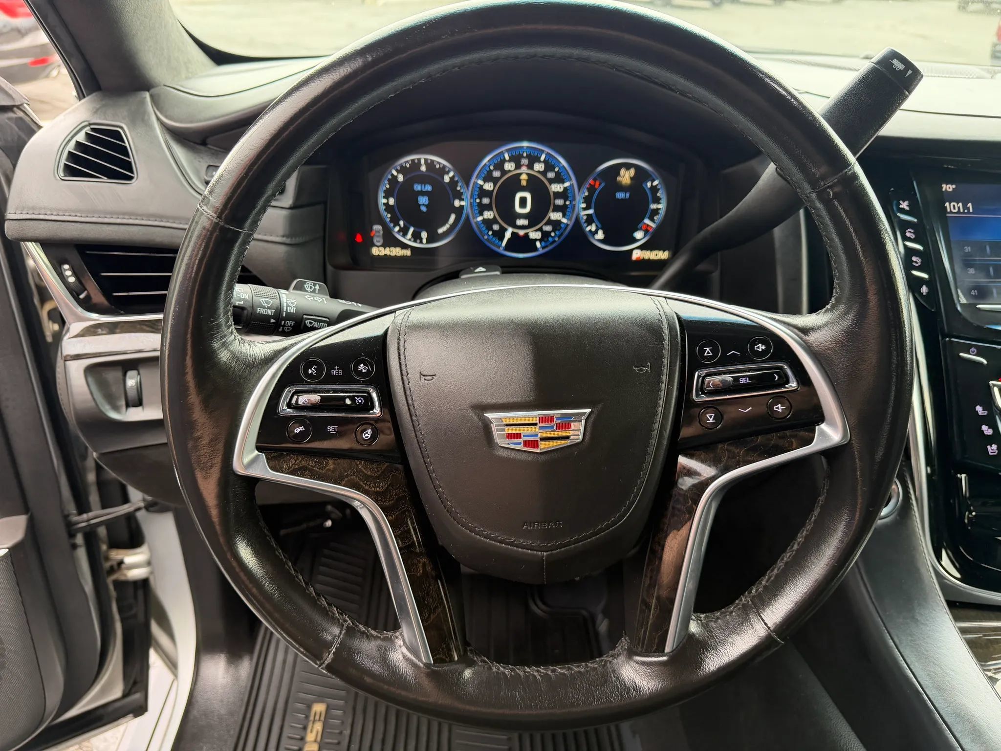 Used 2015 Cadillac Escalade Platinum AWD/4WD image 26