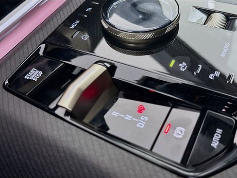 Used 2025 BMW X3 xDrive30i w/ Convenience Package image 16