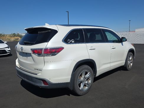 Used 2014 Toyota Highlander Limited AWD/4WD image 8