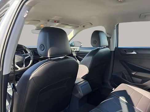 Used 2024 Volkswagen Jetta SE image 7