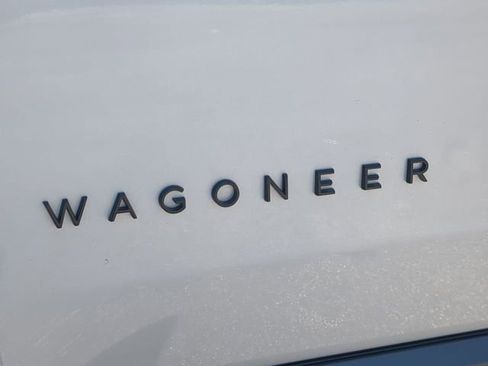 Used 2024 Jeep Wagoneer Launch Edition AWD/4WD image 13