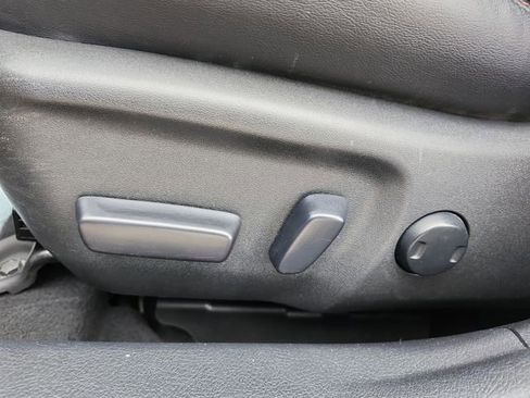 Used 2016 Toyota Camry XSE w/ Advanced Technology Package image 22