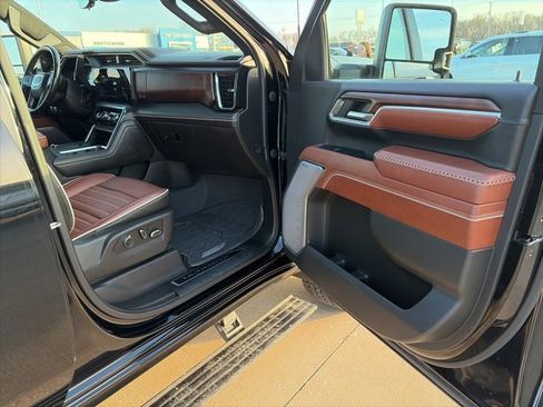 Used 2024 GMC Sierra 2500 Denali Ultimate image 47