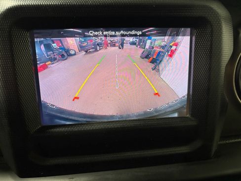 Used 2020 Jeep Wrangler Sport AWD/4WD image 16