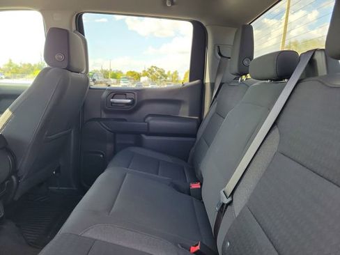 Certified 2022 Chevrolet Silverado 1500 Custom image 9