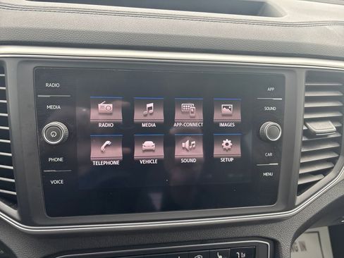 Used 2018 Volkswagen Atlas SE image 25