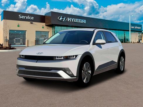 New 2026 Hyundai Ioniq 5 SEL image 1