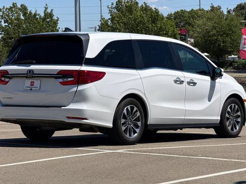 Used 2024 Honda Odyssey EX-L image 4