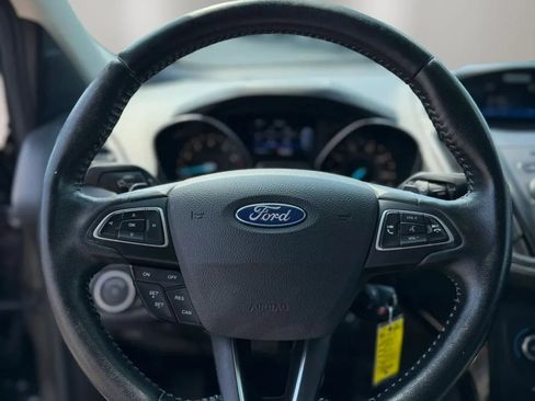 Used 2017 Ford Escape SE w/ SE Sport Appearance Package AWD/4WD image 16