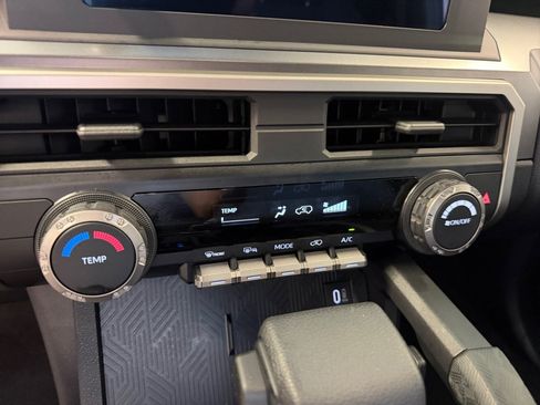 Certified 2026 Toyota 4Runner SR5 AWD/4WD image 22