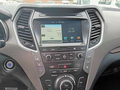 Used 2017 Hyundai Santa Fe FWD image 13