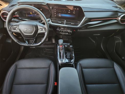 Used 2025 Chevrolet Trax RS w/ Driver Confidence Package image 27