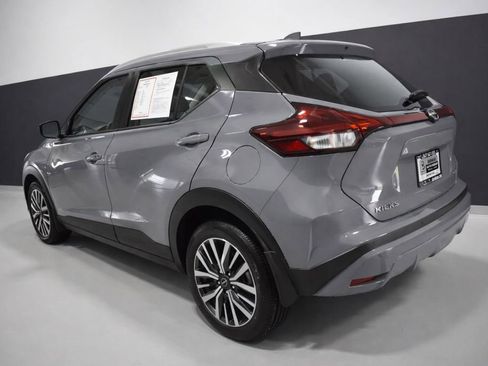 Certified 2023 Nissan Kicks SV image 3