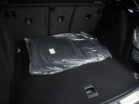 New 2026 Porsche Macan AWD/4WD image 38