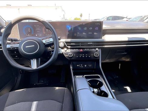 Used 2025 Hyundai Sonata SEL FWD image 29