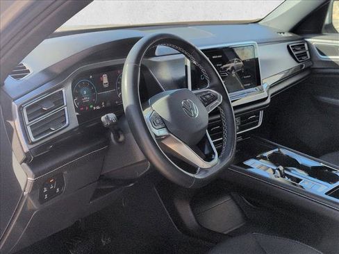 Used 2024 Volkswagen Atlas Cross Sport SE image 10
