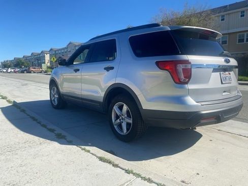 Used 2018 Ford Explorer FWD image 4