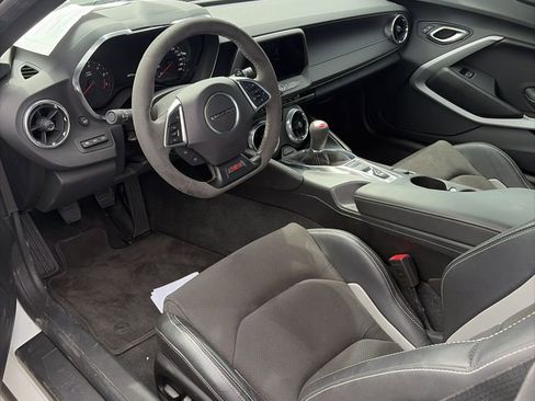 Used 2018 Chevrolet Camaro SS image 6