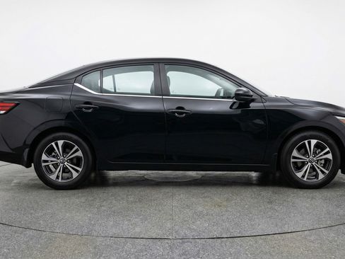 Used 2025 Nissan Sentra SV FWD image 11
