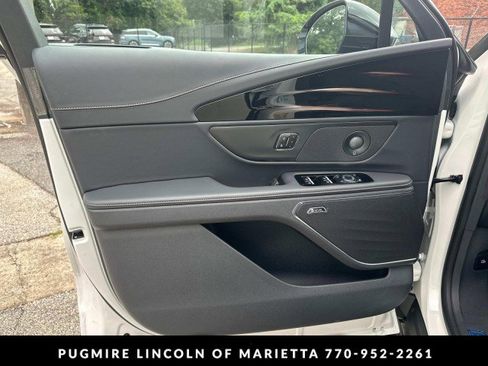 New 2025 Lincoln Nautilus Premier w/ Equipment Group 102A image 10