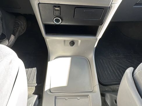 Used 2016 Toyota Sienna L image 16