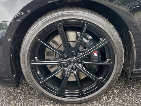 Used 2024 Audi S8 AWD/4WD image 9