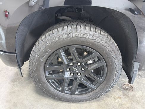 Used 2024 Chevrolet Silverado 1500 RST AWD/4WD image 15