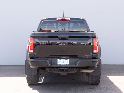 Used 2026 Chevrolet Colorado ZR2 w/ Technology Package AWD/4WD image 23