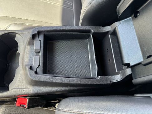 Used 2014 Ford Focus Titanium FWD image 19