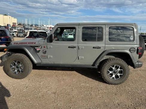 Used 2022 Jeep Wrangler Unlimited Rubicon w/ LED Lighting Group AWD/4WD image 2
