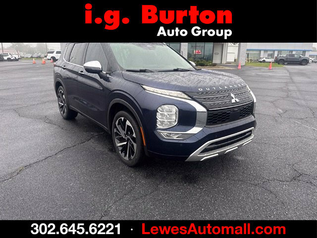 Used 2023 Mitsubishi Outlander SEL FWD image 1