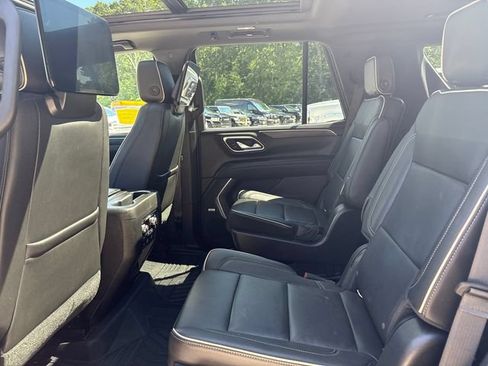Used 2021 GMC Yukon SLT w/ SLT Premium Package AWD/4WD image 17