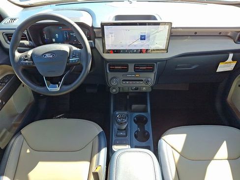 New 2025 Ford Maverick Lariat image 10