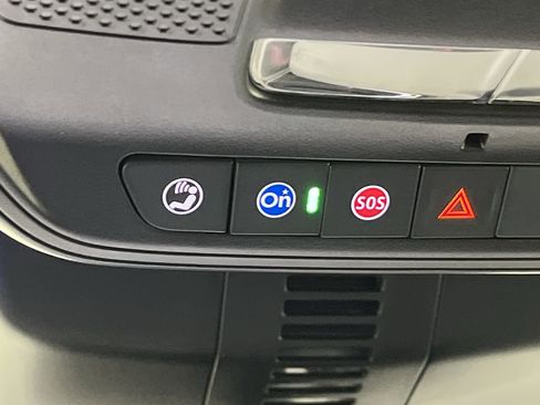 New 2026 Buick Enclave Preferred w/ LPO, Floor Liner Package image 27