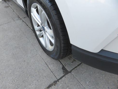 Used 2019 Ford Edge SEL w/ Equipment Group 201A image 35