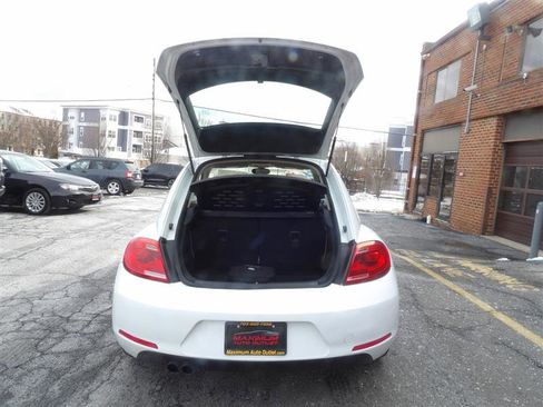 Used 2016 Volkswagen Beetle SE image 17