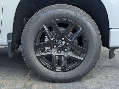 New 2026 Chevrolet Silverado 1500 Custom RWD image 6